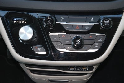 2023 Chrysler Voyager LX FWD