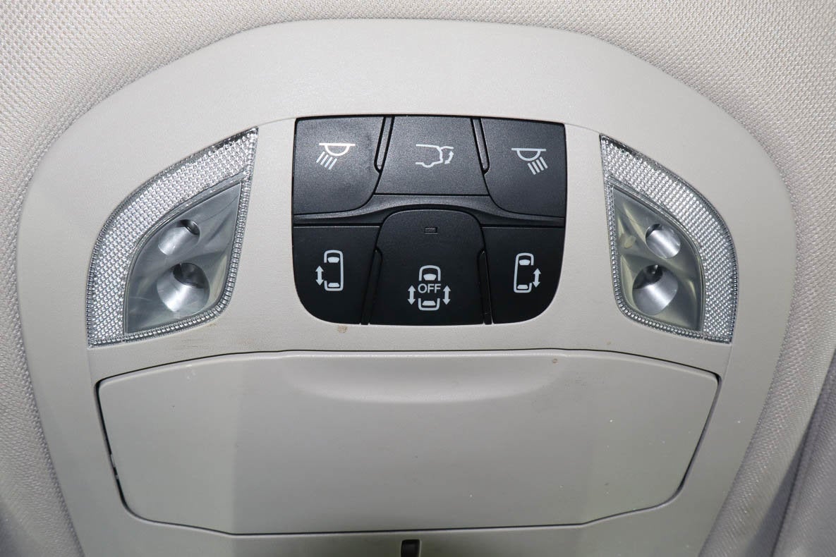 2023 Chrysler Voyager LX FWD