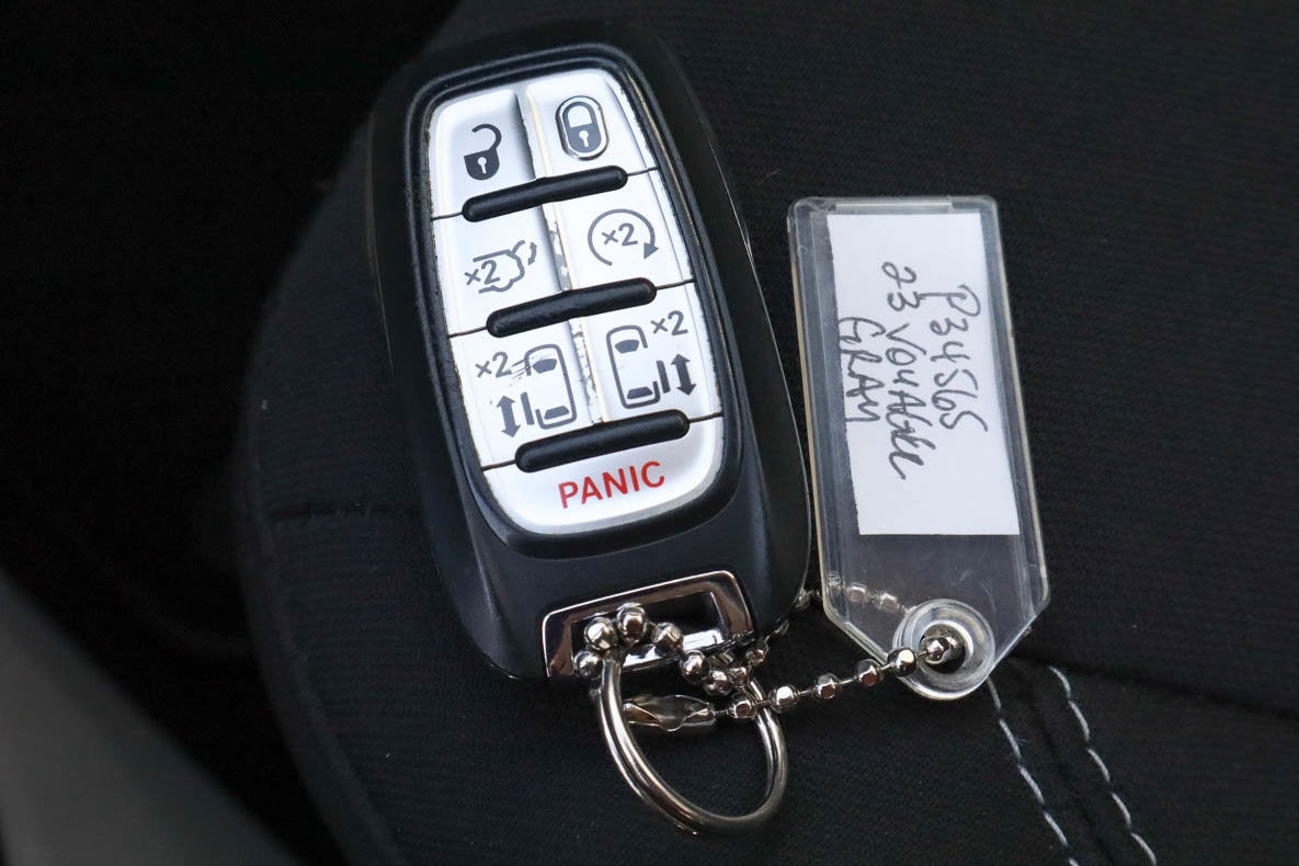 2023 Chrysler Voyager LX FWD