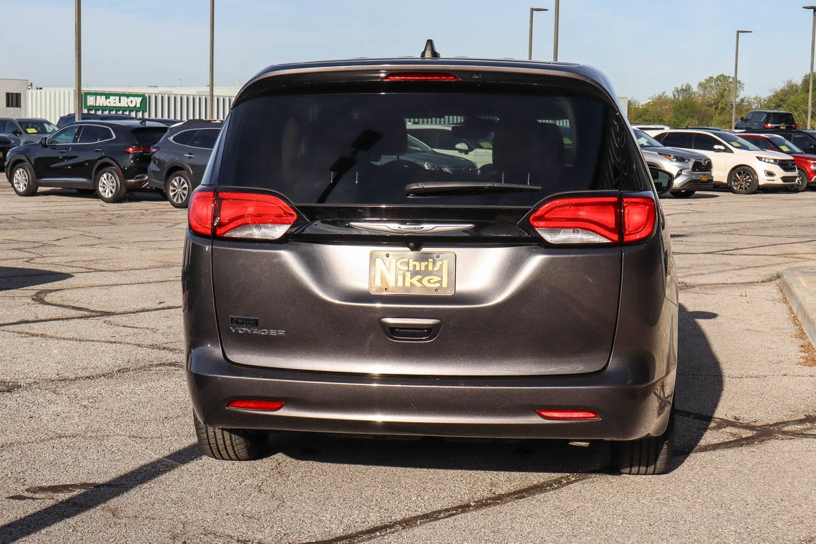 2023 Chrysler Voyager LX FWD
