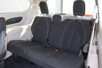 2023 Chrysler Voyager LX FWD