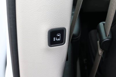 2023 Chrysler Voyager LX FWD