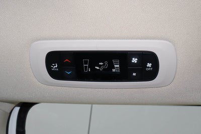 2023 Chrysler Voyager LX FWD