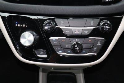 2023 Chrysler Voyager LX FWD