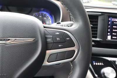 2023 Chrysler Voyager LX FWD