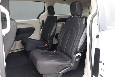 2023 Chrysler Voyager LX FWD