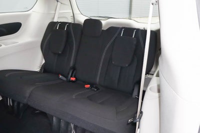 2023 Chrysler Voyager LX FWD