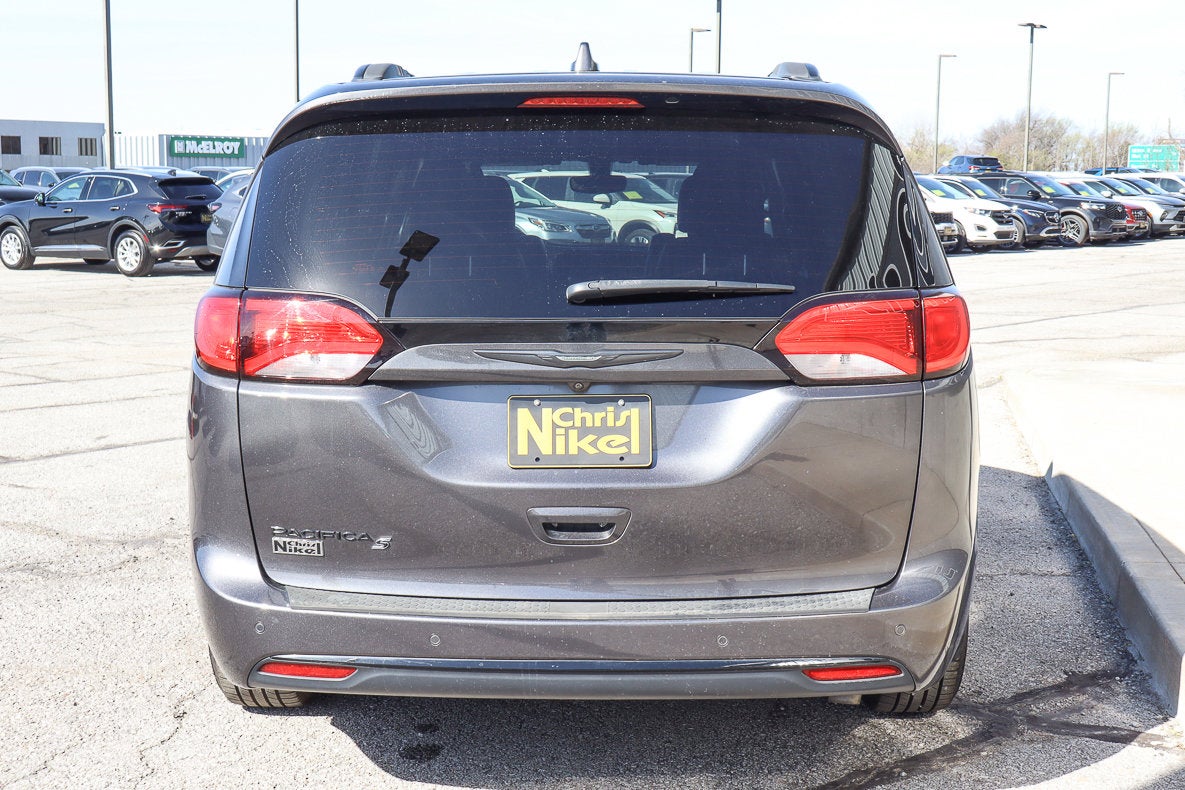 2019 Chrysler Pacifica Touring L Plus