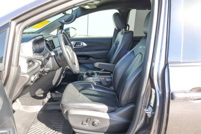 2019 Chrysler Pacifica Touring L Plus