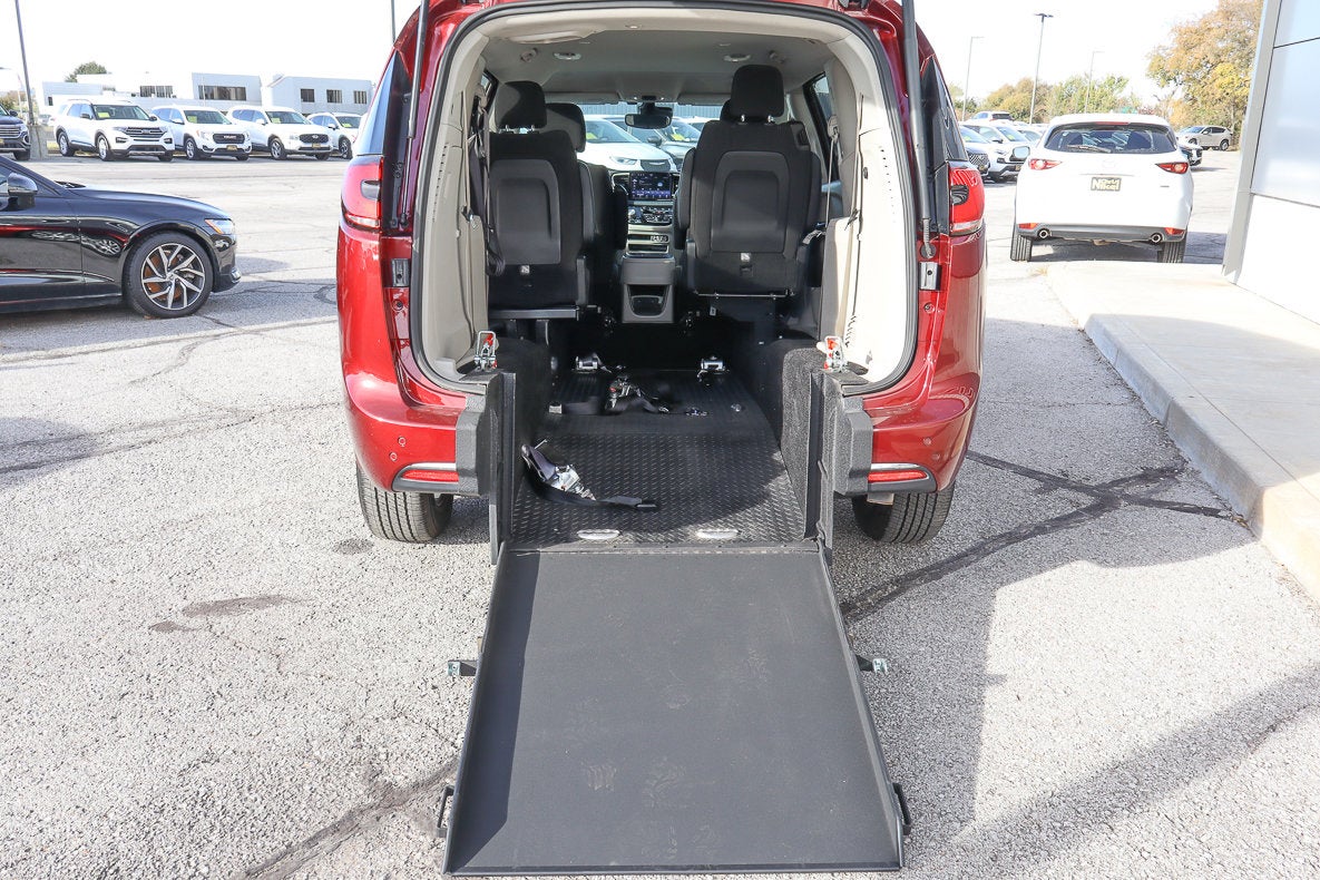 2021 Chrysler Pacifica Touring