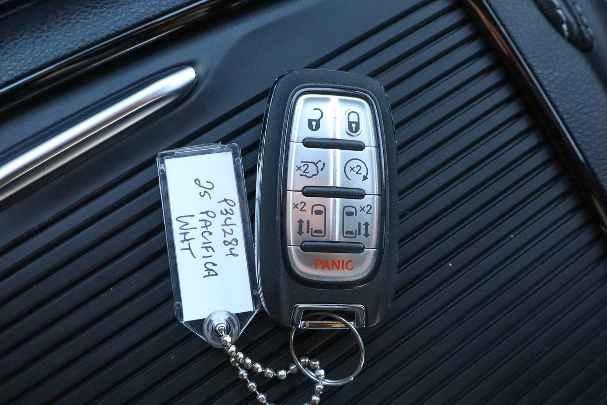 2025 Chrysler Pacifica Limited