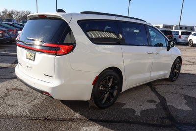 2025 Chrysler Pacifica Limited