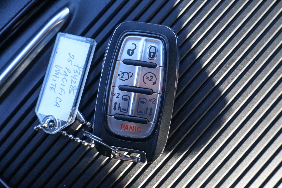 2025 Chrysler Pacifica Limited