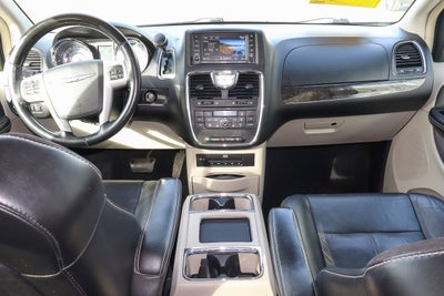 2016 Chrysler Town & Country 4dr Wgn Limited Platinum