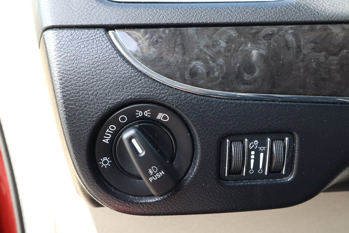 2016 Chrysler Town & Country 4dr Wgn Limited Platinum