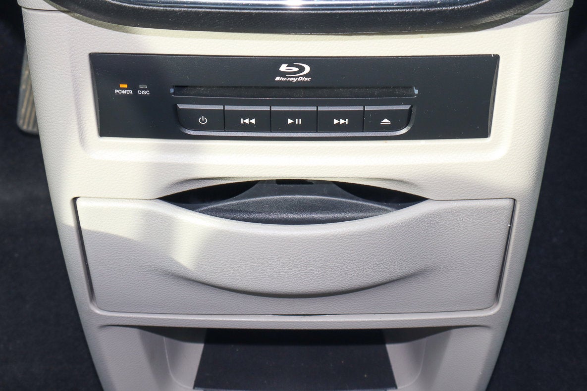 2016 Chrysler Town & Country 4dr Wgn Limited Platinum