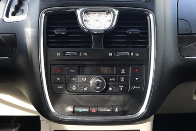 2016 Chrysler Town & Country 4dr Wgn Limited Platinum