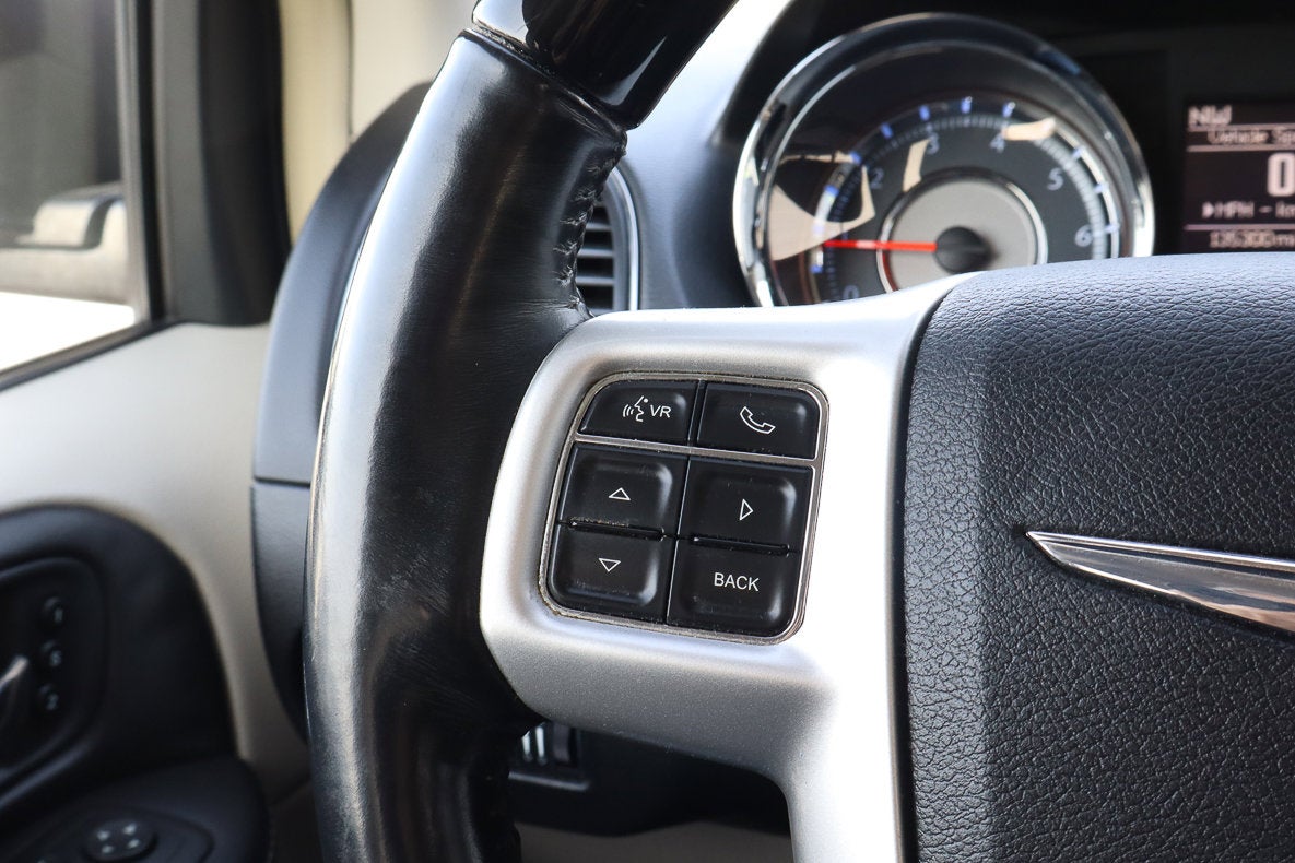 2016 Chrysler Town & Country 4dr Wgn Limited Platinum