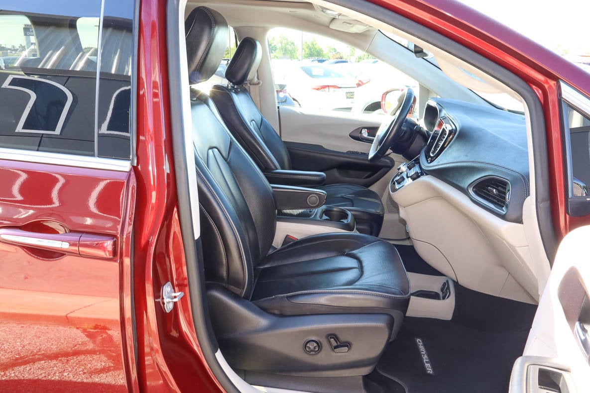 2020 Chrysler Pacifica Limited FWD