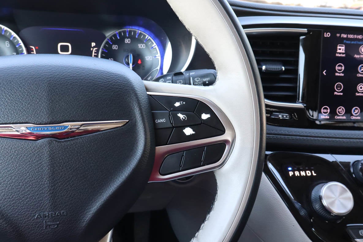 2020 Chrysler Pacifica Limited FWD