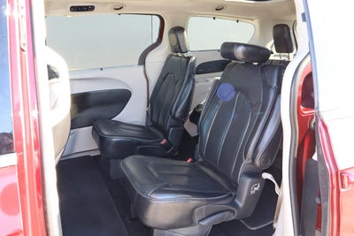2020 Chrysler Pacifica Limited FWD