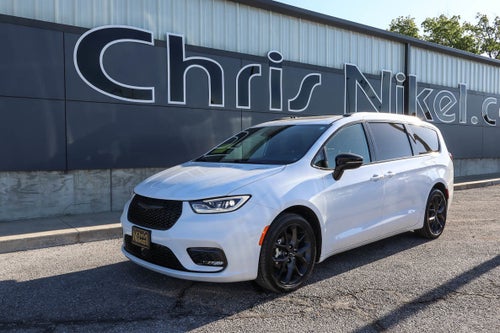 2025 Chrysler Pacifica Limited FWD