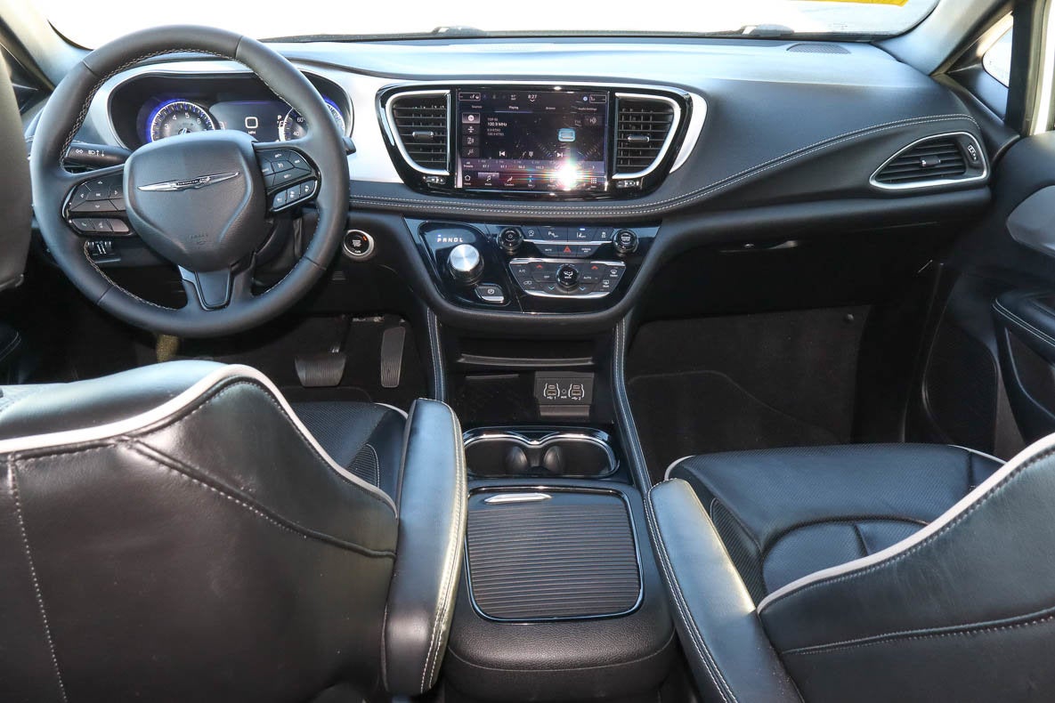 2025 Chrysler Pacifica Limited FWD