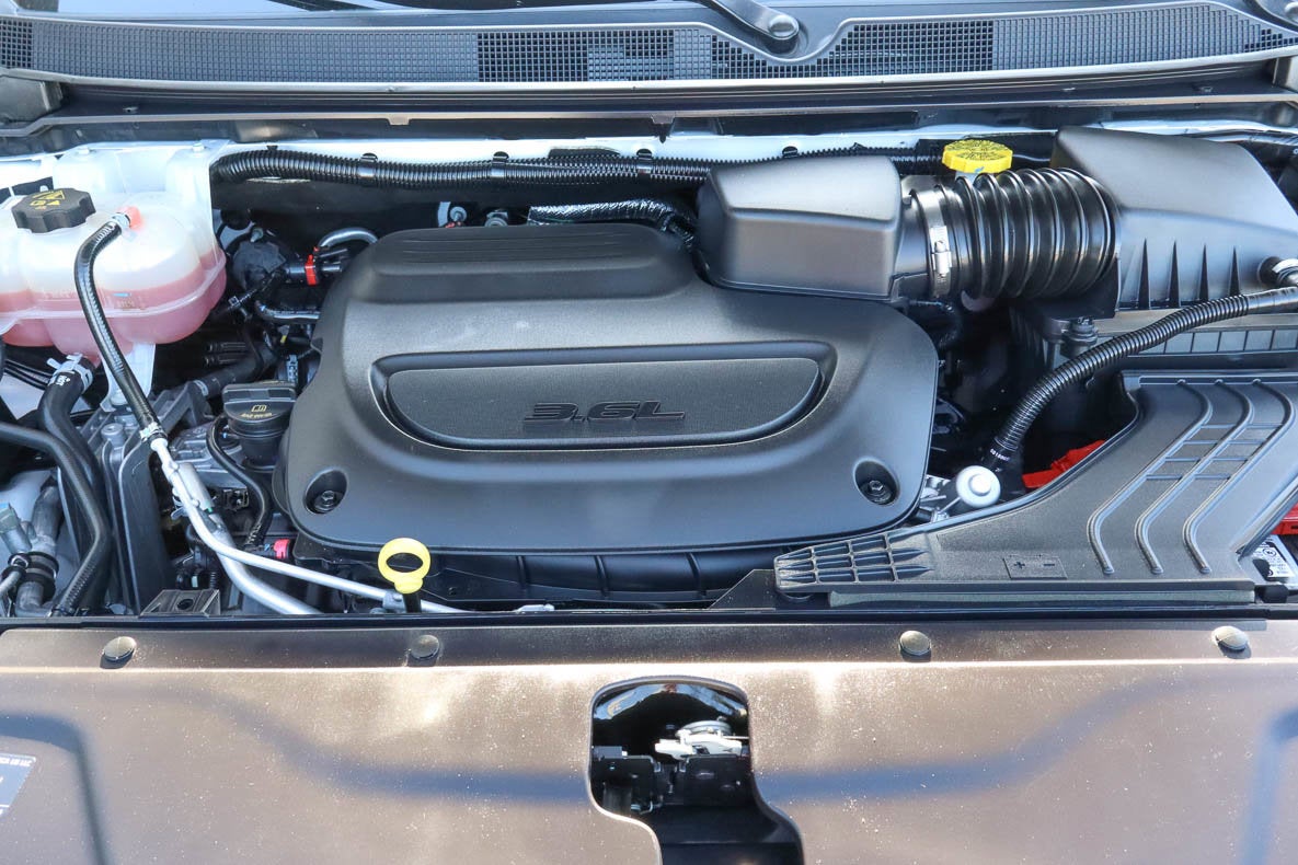 2025 Chrysler Pacifica Limited FWD