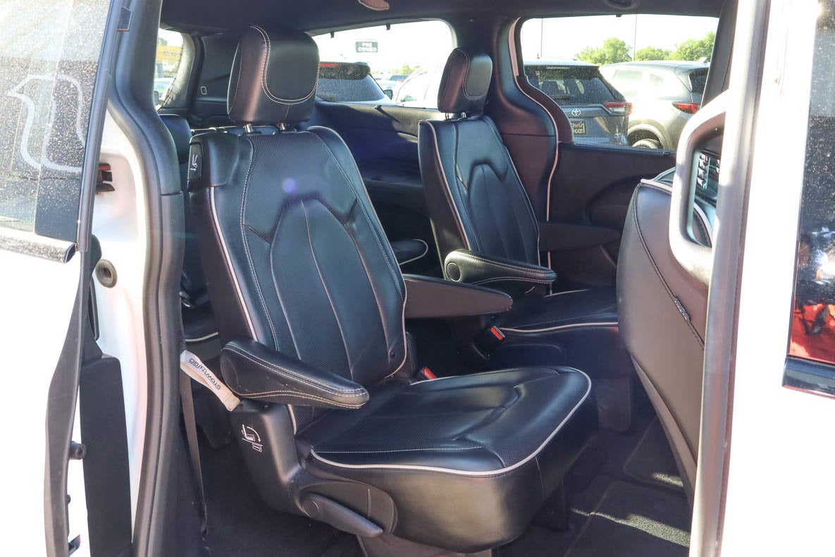 2025 Chrysler Pacifica Limited FWD