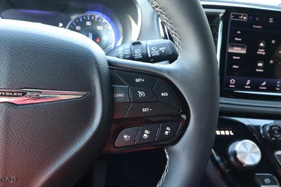 2025 Chrysler Pacifica Limited FWD