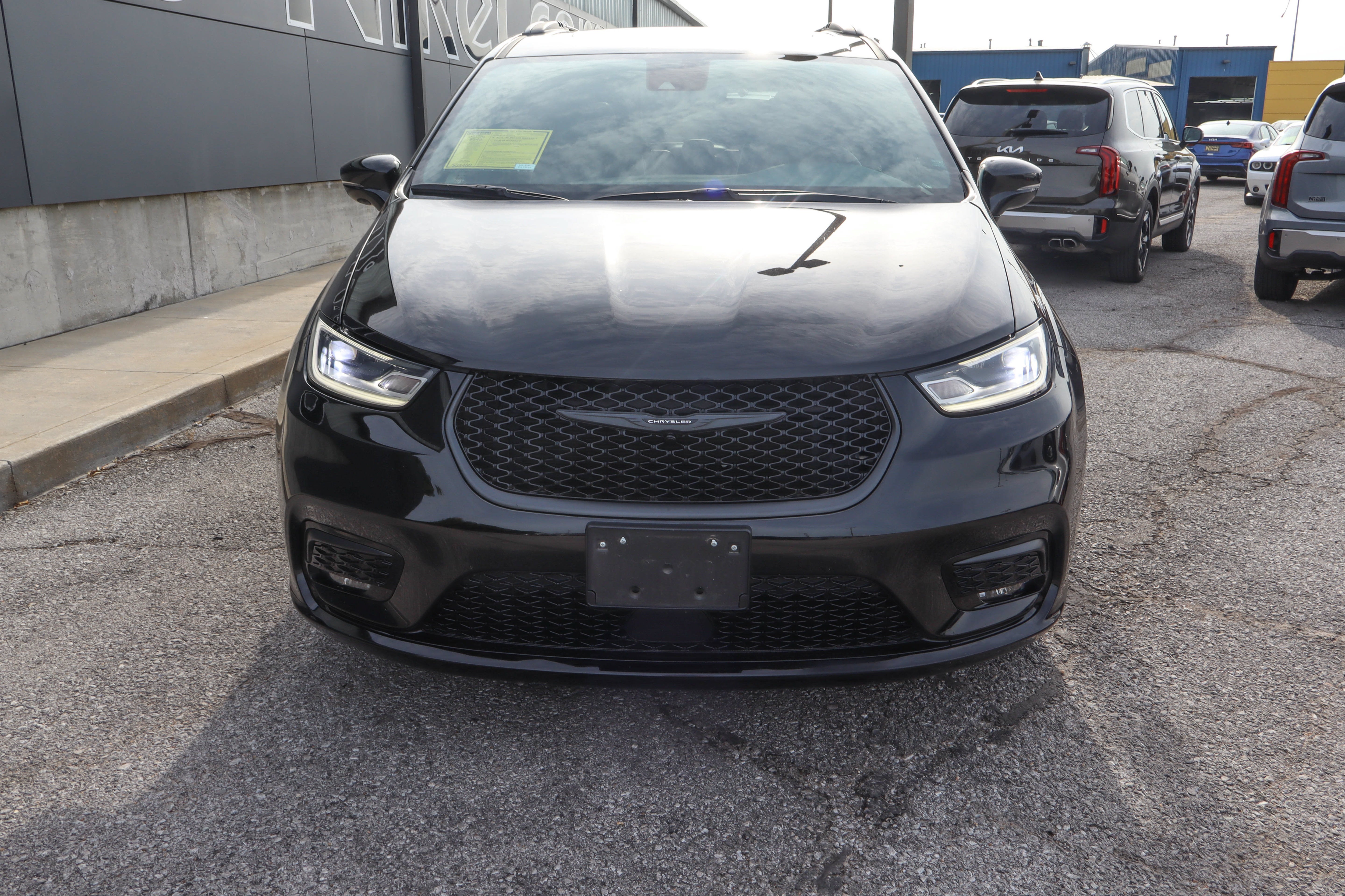 2025 Chrysler Pacifica Limited FWD