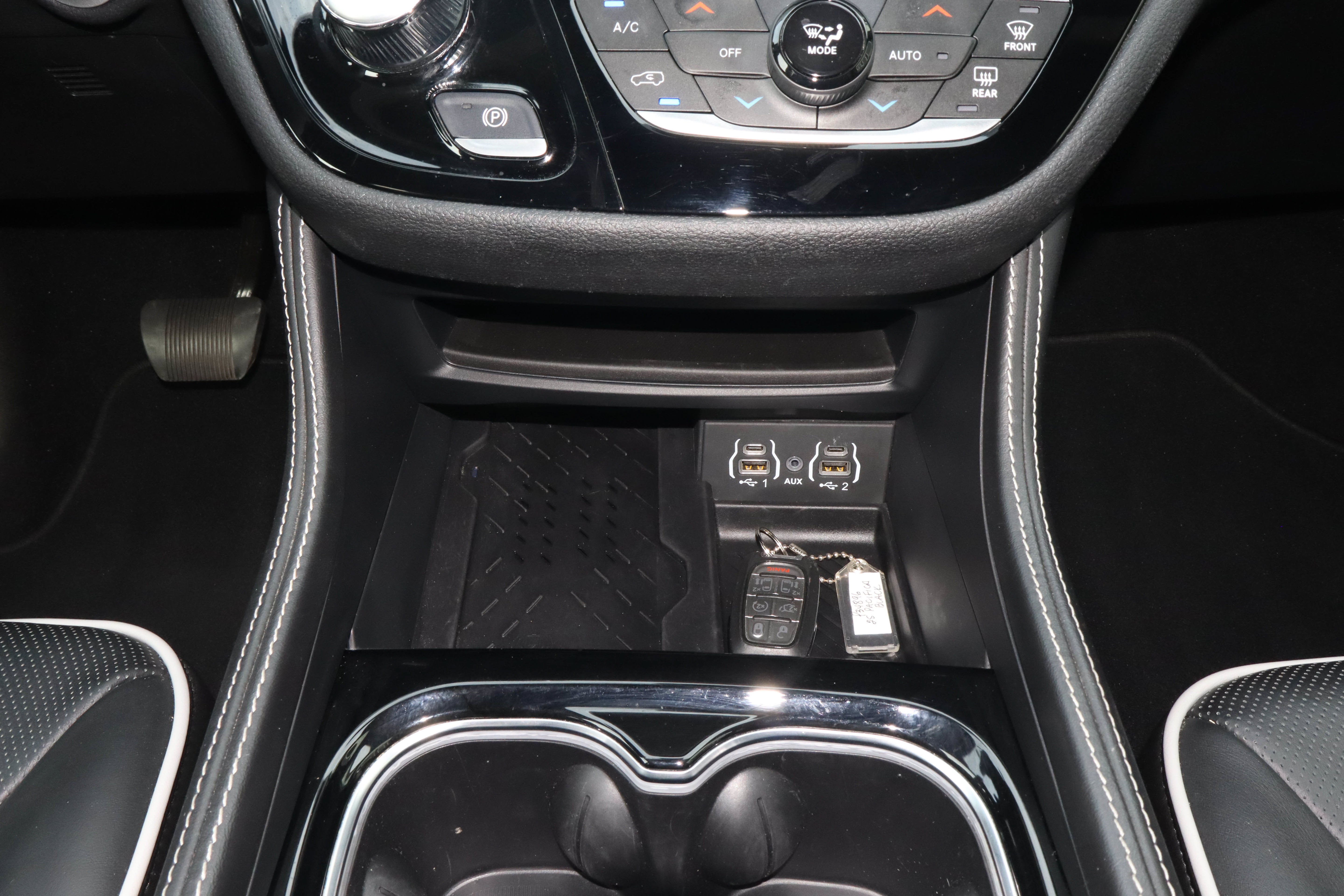 2025 Chrysler Pacifica Limited FWD