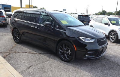 2025 Chrysler Pacifica Limited FWD