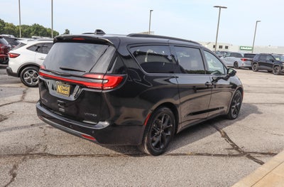 2025 Chrysler Pacifica Limited FWD
