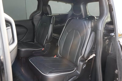 2025 Chrysler Pacifica Limited FWD