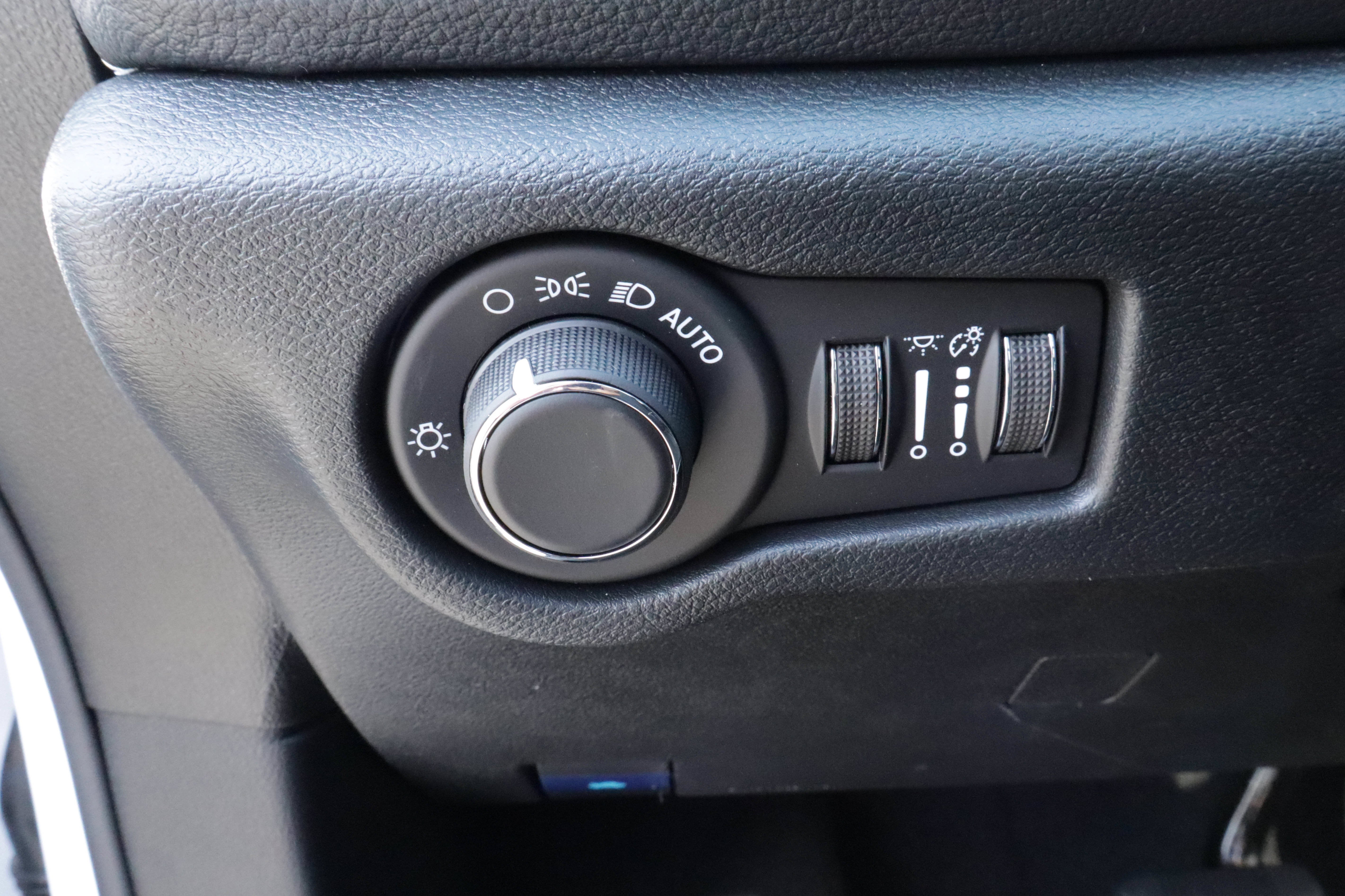 2027 Chrysler Pacifica Limited FWD