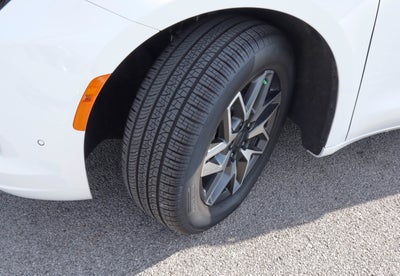 2027 Chrysler Pacifica Limited FWD