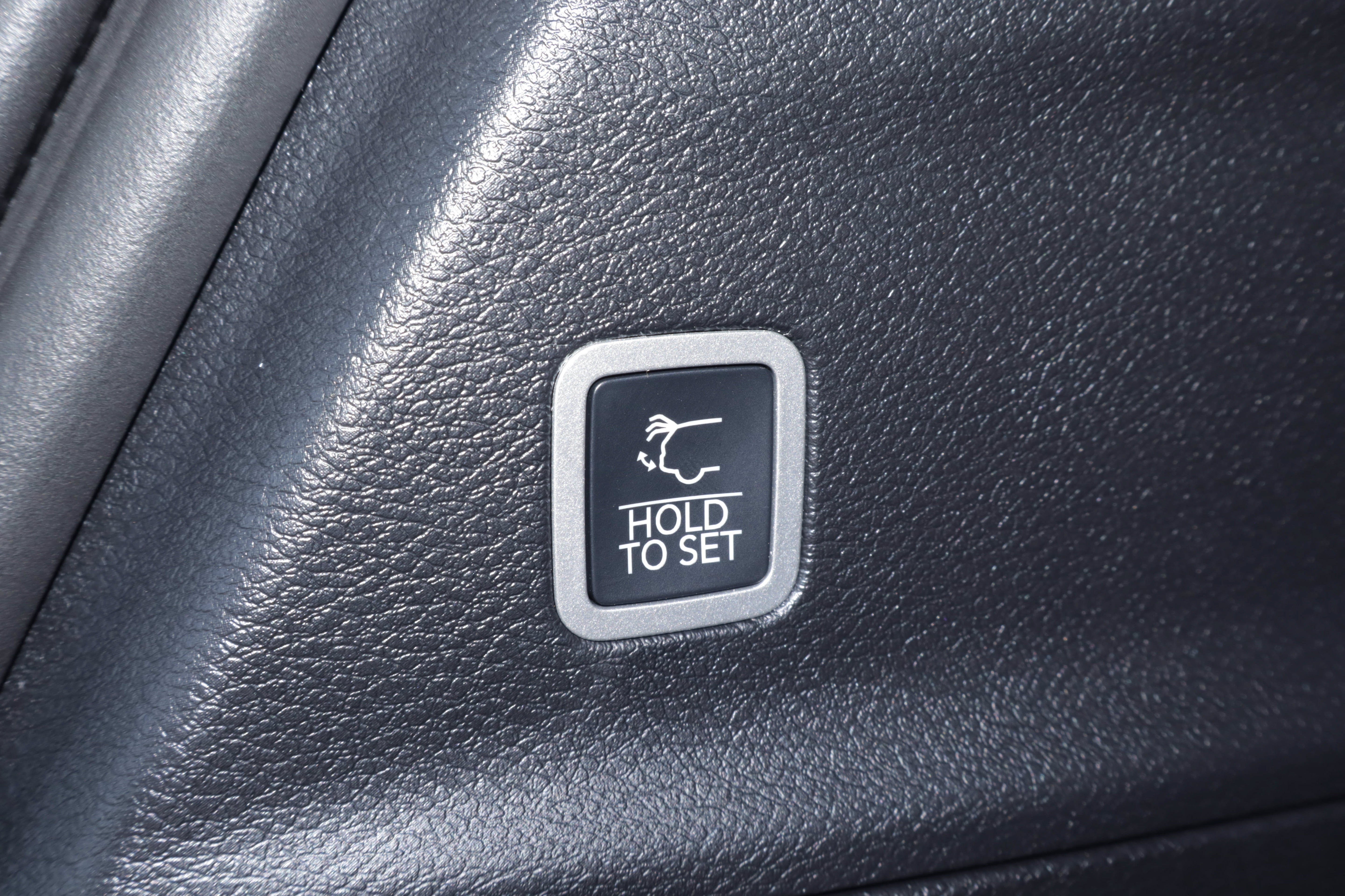2027 Chrysler Pacifica Limited FWD