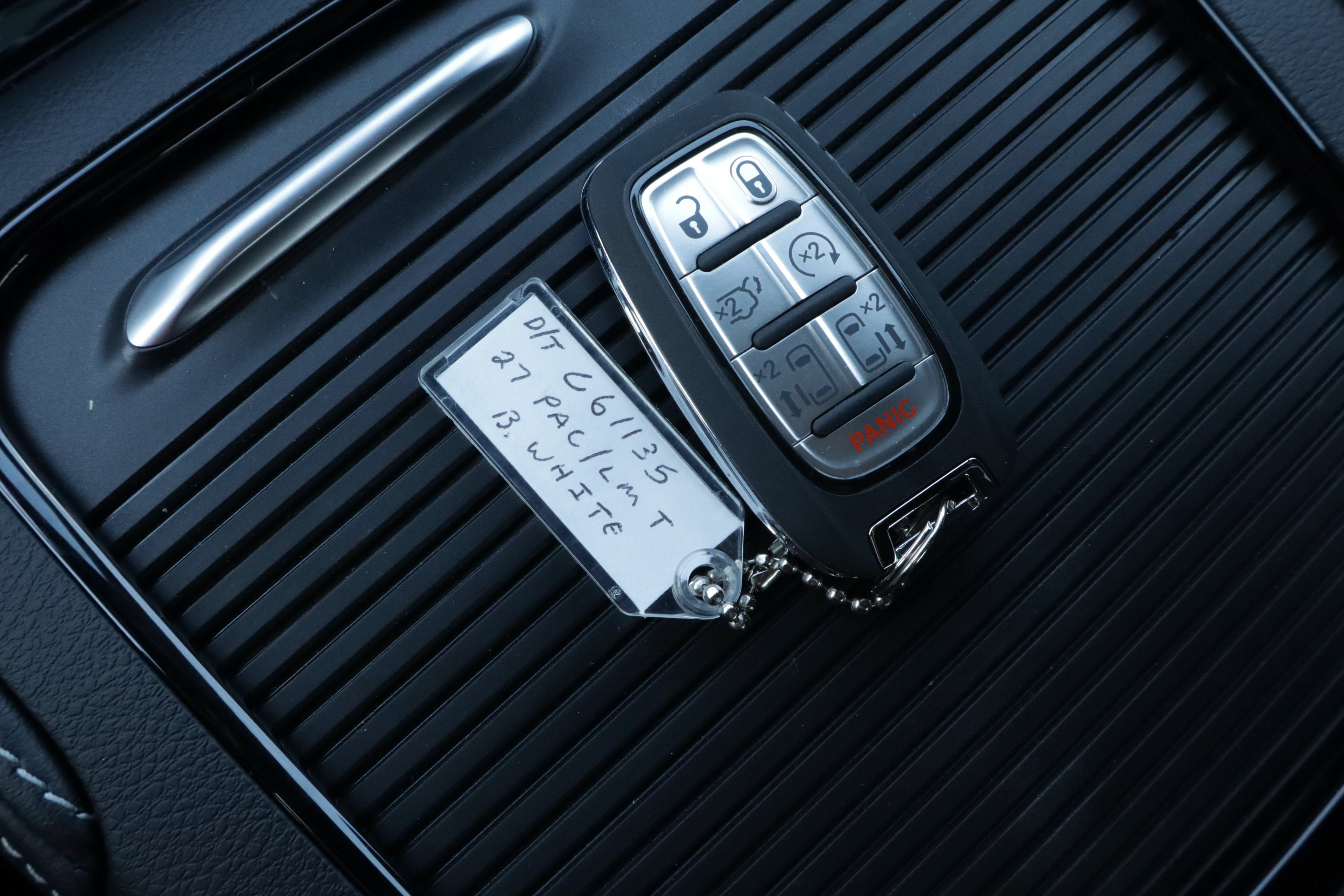2027 Chrysler Pacifica Limited FWD