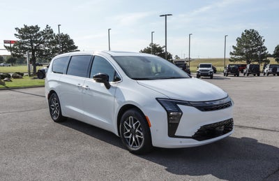 2027 Chrysler Pacifica Limited FWD