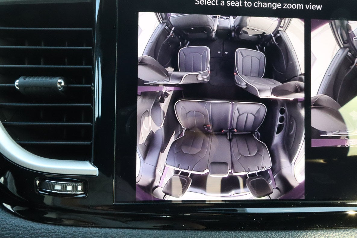 2027 Chrysler Pacifica Limited FWD
