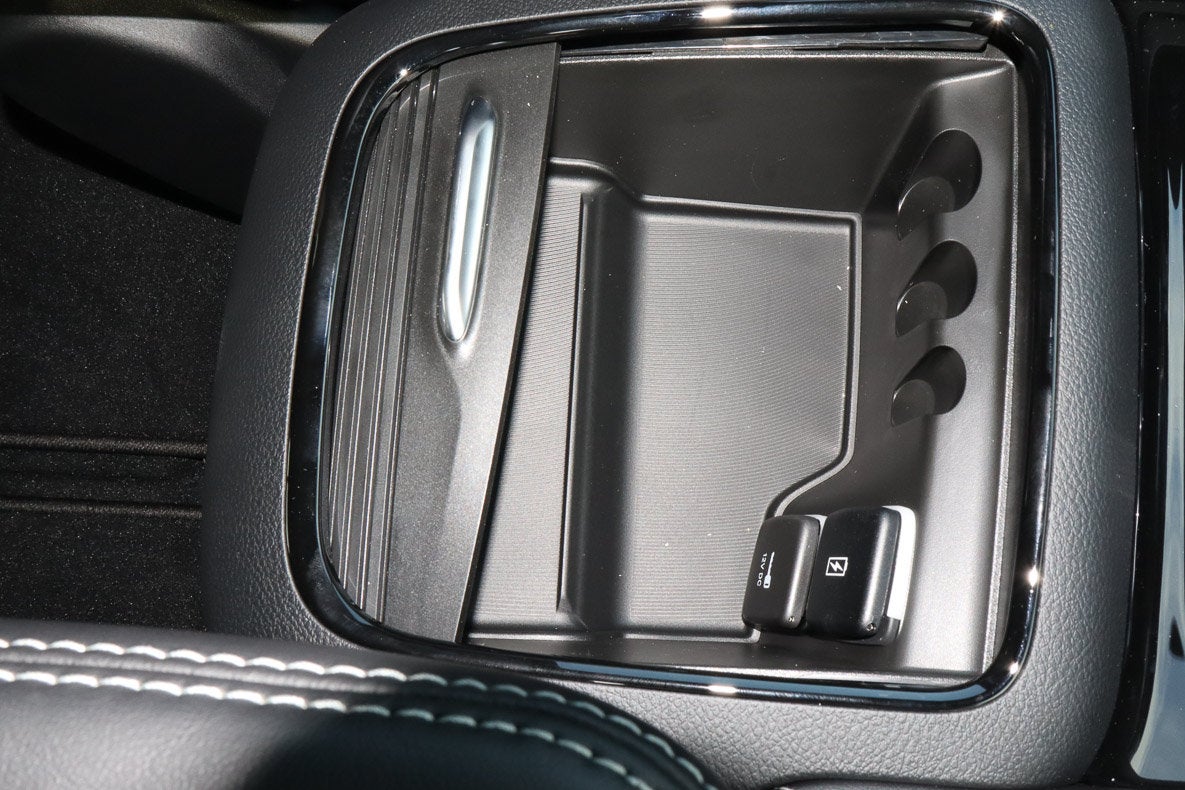 2027 Chrysler Pacifica Limited FWD