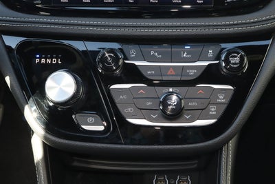 2025 Chrysler Pacifica Limited FWD