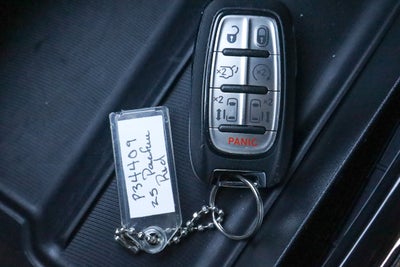 2025 Chrysler Pacifica Limited FWD