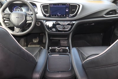 2025 Chrysler Pacifica Limited FWD