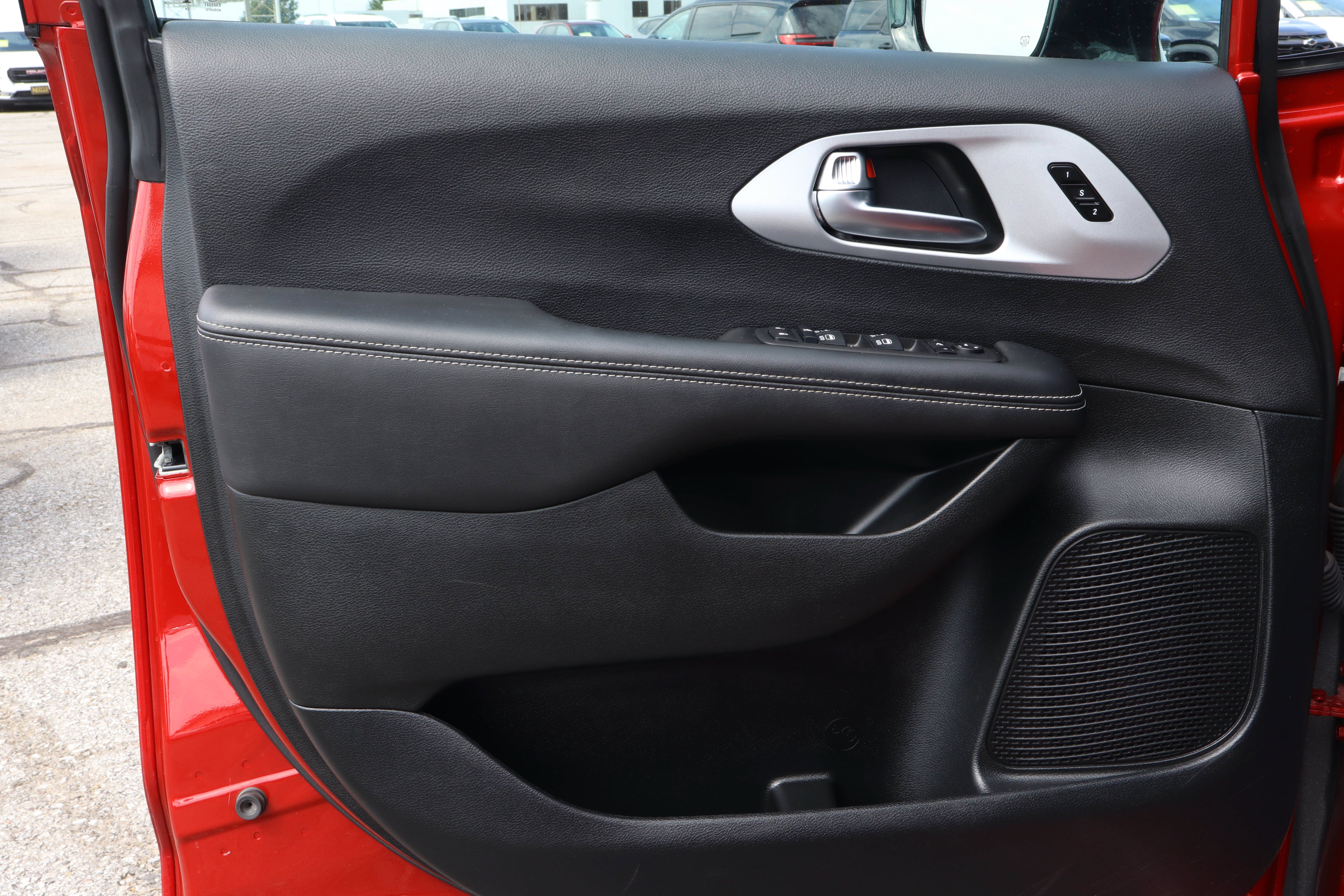 2025 Chrysler Pacifica Limited FWD