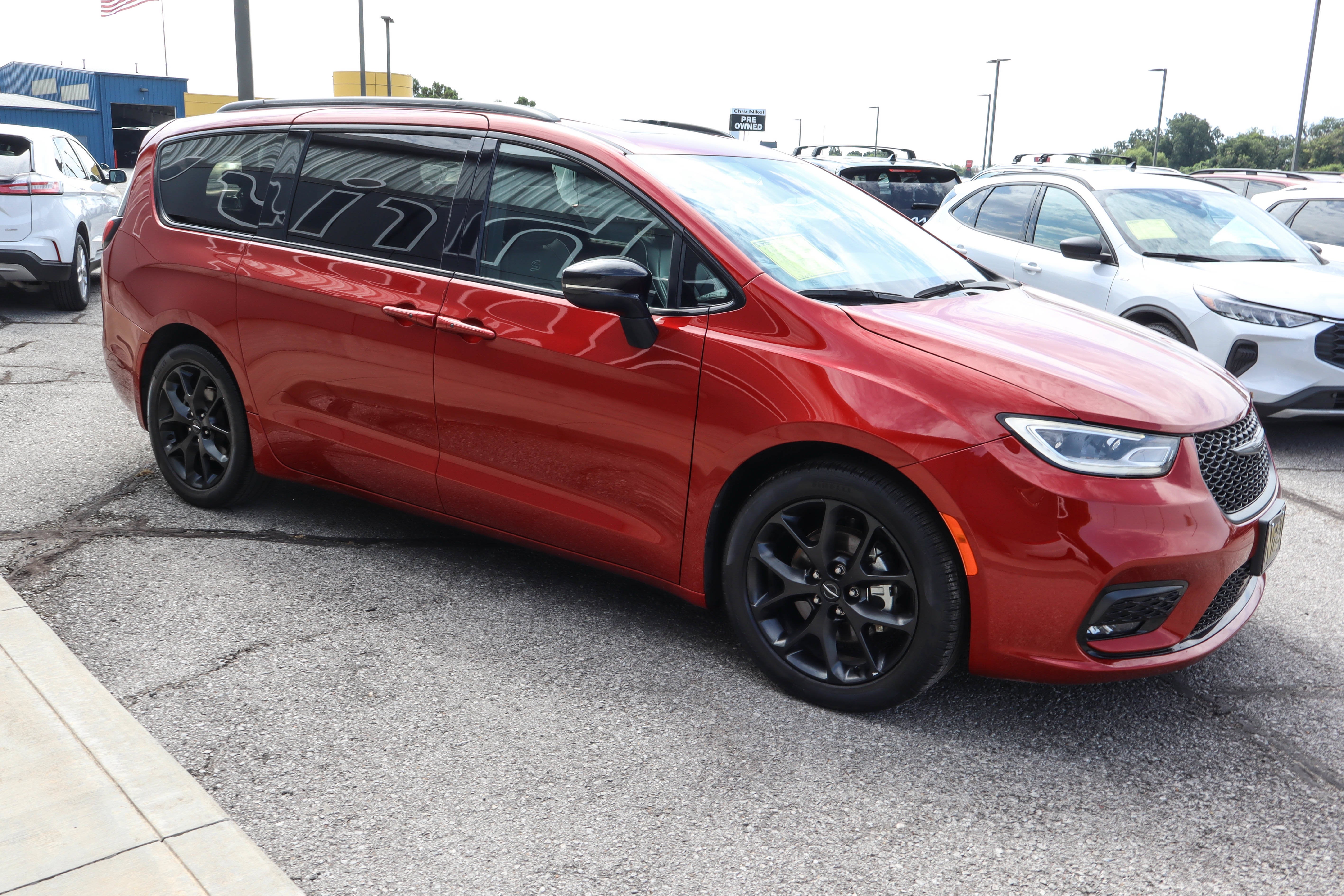 2025 Chrysler Pacifica Limited FWD