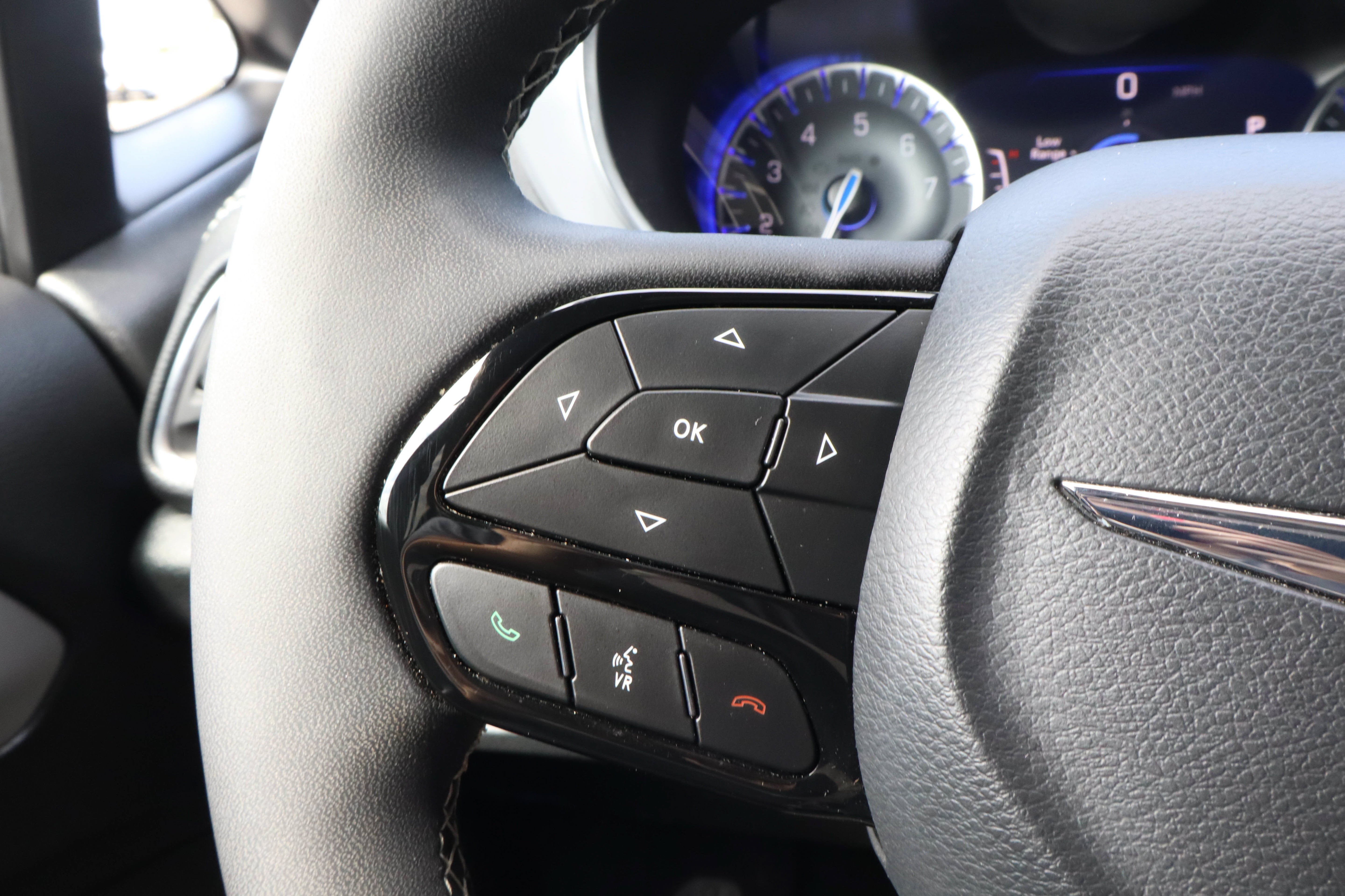 2025 Chrysler Pacifica Limited FWD