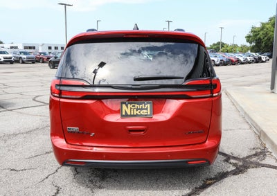 2025 Chrysler Pacifica Limited FWD