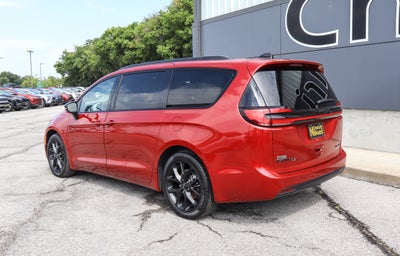 2025 Chrysler Pacifica Limited FWD